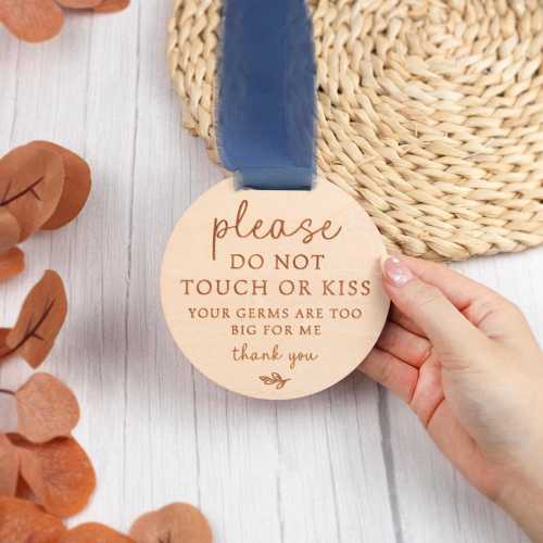 Please Do Not Touch or Kiss Sign, Baby Car Seat Sign No Touching, Gift For New Parents, Baby Shower Gift, Baby Keepsake Gift, Newborn Sign
