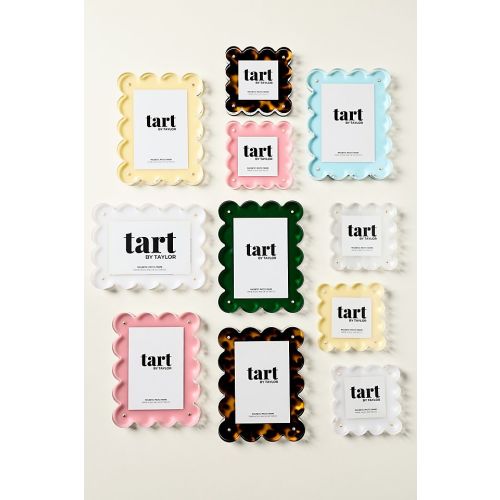 Acrylic Scalloped Picture Frame