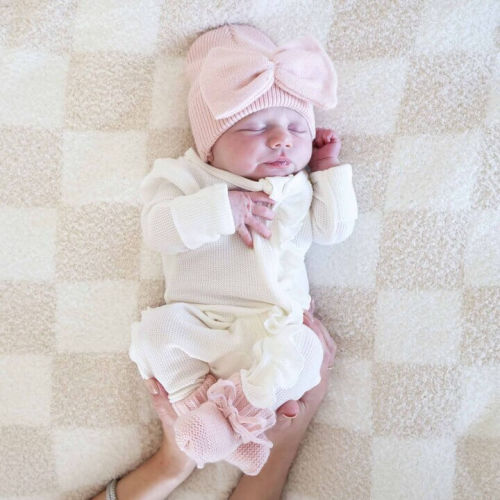 Knit Newborn Bow Booties | Baby Pink