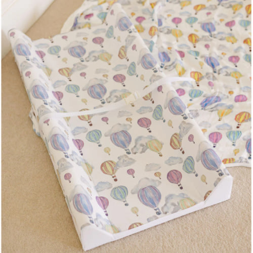 Balloon Festival Wipeable Contour Change Pad