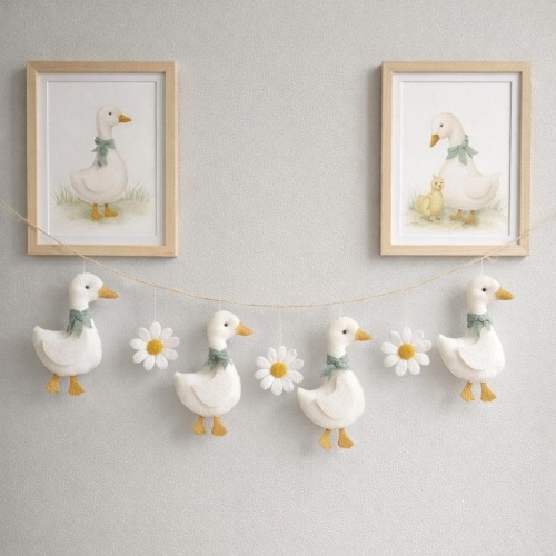 Goose and daisy felt garland, Duck nursery decor, Goose bunting, Geese birthday, Goose kids room decor, Farm animal garland, Name banner