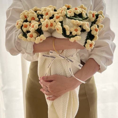 Bloomie Bouquet Blanket— Yellow Daisy— Lover’s Bloom (43 inches tall)