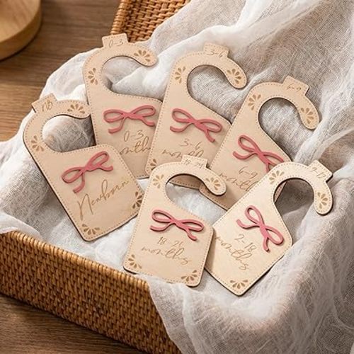 Wooden Baby Closet Dividers for Nursery, Size Hanger Separators from Newborn and Up, Baby Clothing Organizer for Wardrobe, Nursery Closet Storage Q18