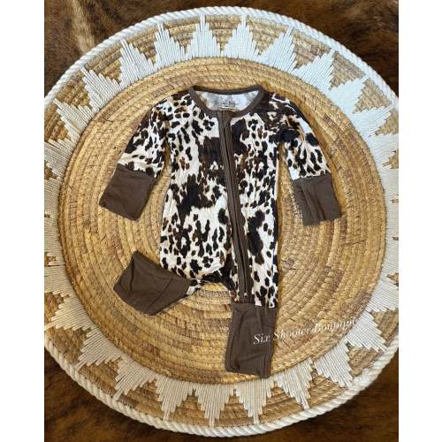 Six shooter boutique Cowprint baby bamboo sleeper - 3/6 months