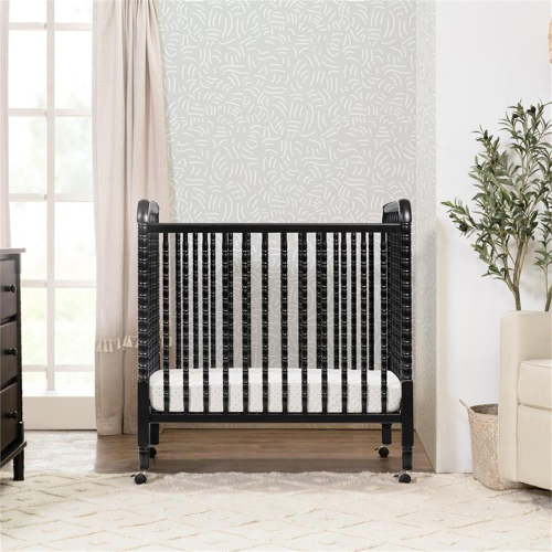 DaVinci Jenny Lind 3-in-1 Convertible Mini Crib in Ebony