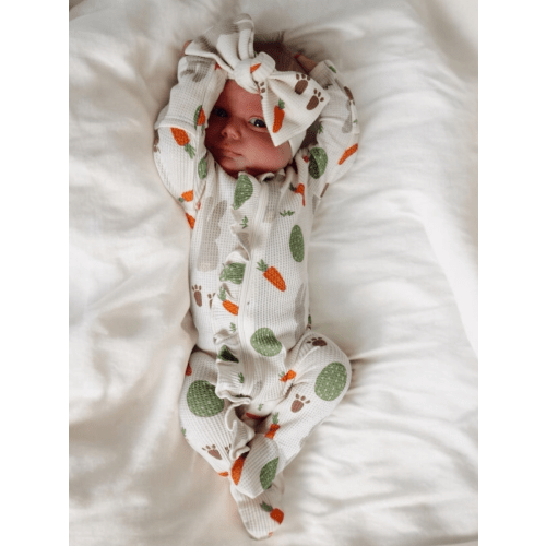 Organic Waffle 2-Way Zip Ruffle Footie, Cottontail