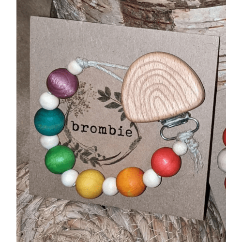 Plant-based dyed wooden beads on hemp cord clip by Brombie
