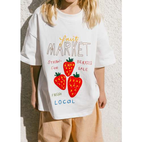 Oversized Graphic Tee- Fruit Market- White – Fostered Collection - 1Y