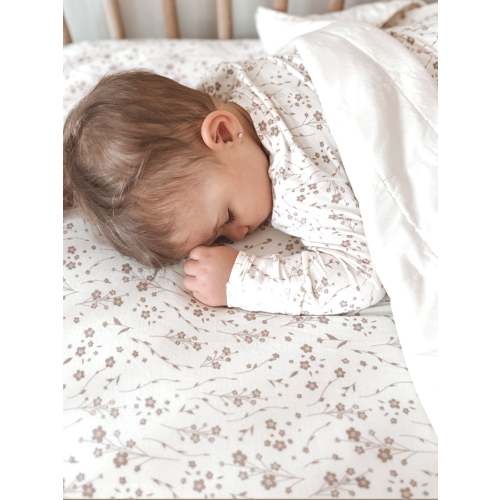 Posie Mauve Bamboo Viscose Crib Sheet | günamüna