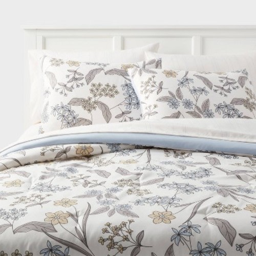 Full/Queen Printed Comforter Set Ivory/Light Blue/Honey Yellow - Room Essentials™: Botanical Pattern, 7-Piece Bedding Set