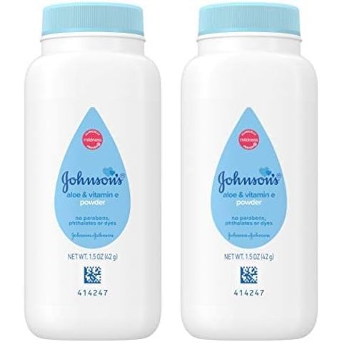 Johnson's Baby Naturally Derived Cornstarch Baby Powder with Aloe and Vitamin E for Delicate Skin, Hypoallergenic and Free of Parabens, Phthalates, and Dyes for Gentle Baby Skin Care, 1.5 oz