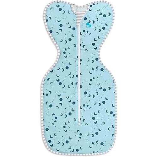 Love To Dream Swaddle UP Viscose from Bamboo Jersey Lite, Ultra-Light Fabric for Warm Temperatures (24-27°C), Arms Up Position, Baby Essentials for Newborn, Moonscape Blue, Newborn (2.2-3.8kg)