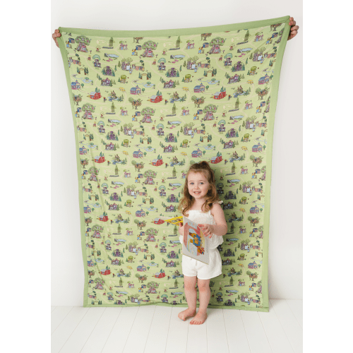 Berenstain Bears® Large Quilted Bamboo Blanket – Little Crowns & Capes