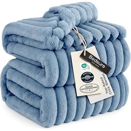 Bedsure GentleSoft Blue Full Blanket for Couch - Cozy Soft Blankets for Women, Cute Small Fleece Throws for Girls, Birthday Gifts for Women Decor Gifts, Blue, 84x90 Inches