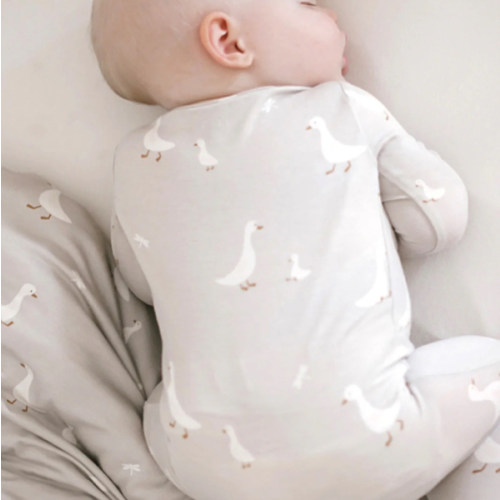 Goose Convertible Footie Pajamas | günamüna (6-9 mos)