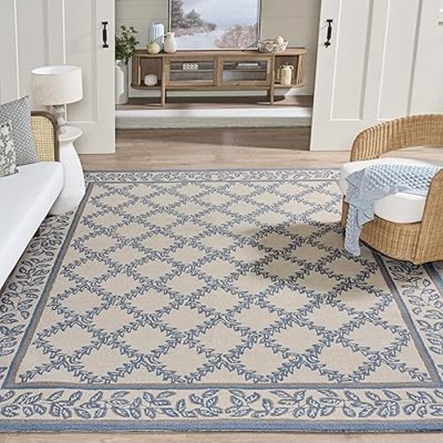 SAFAVIEH Area Rug 8x10 - Chelsea Collection - Large - Ivory & Light Blue, Hand-Hooked Wool, French Country Design, Ideal for Living Room, Bedroom, Office, Dining Space (HK230A)