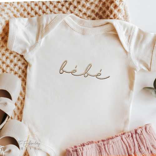 Embroidered bébé ONESIES® brand, Baby ONESIES®, French Baby, Bodysuit, Pregnancy Baby Announcement, Unique Baby Bodysuit, Misc 228
