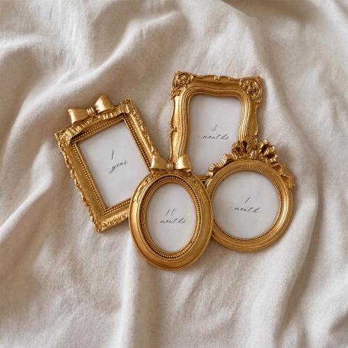 S2 Card and Frame Baroque Baby Milestone Frame Set, Vintage Gold Name Plaque, Resin Photo Prop