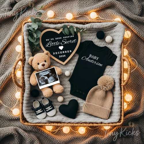 Digital Pregnancy Announcement, Neutral Baby Reveal , Minimalist Baby Announcement, We've Been Keeping a Secret Editable Pregnancy Template