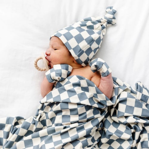 Hayden Ribbed Swaddle Blanket