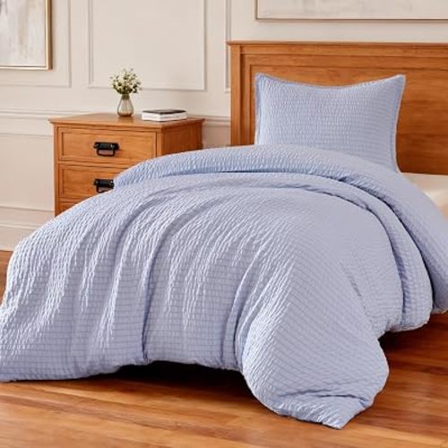 Amazon Basics Duvet Cover Set Jacquard Geometric 2-Piece, with 1 Duvet Cover and 1 Pillow Sham, Comforter Not Included, Twin, Blue Striped