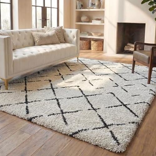 SAFAVIEH Arizona Shag Collection Area Rug - 6'7" x 9'2", Ivory & Black, Moroccan Boho Design, Non-Shedding & Easy to Clean, Ideal for Living Room, Bedroom, Dining Space (ASG743Z)