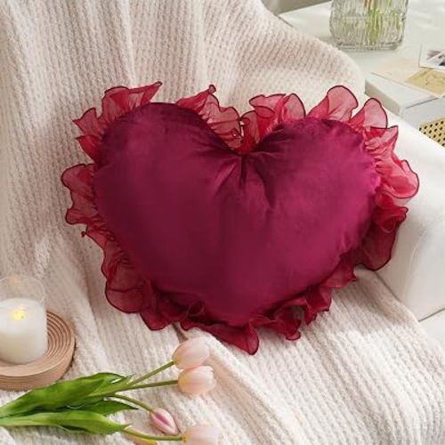 MOJUN Heart Throw Pillows, Red Heart Shaped Pillow with Ruffles Cute Soft Love Heart Pillow Decorative Throw Pillows Cushion for Sofa Couch Bed Living Room Decor