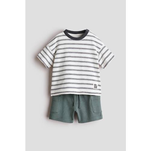 Khaki green/gray striped 2-Piece T-Shirt and Shorts Set for kids | H&M US