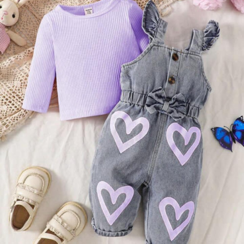 SHEIN Baby Girl Solid Color Round Neck Long Sleeve T-Shirt And Heart Print Ruffle Denim Jumpsuit Set