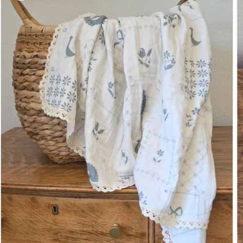 Delft Tile QUILTED 6 Layer Gauze Blanket