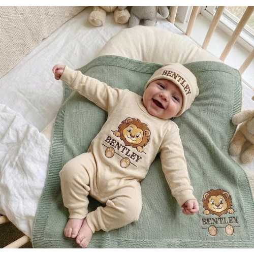 Embroidered Organic Cotton Baby Outfit Set with Blanket, Lion Baby Name Bodysuit Set, Newborn Romper and Hat, Newborn Gift, Coming Home Set