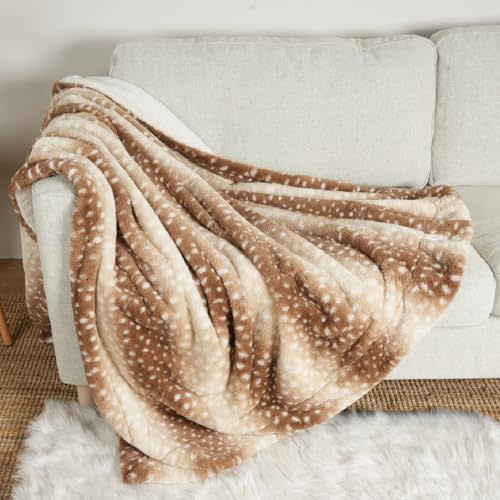 COZY KISS Faux Fur Christmas Deer Print Blanket for Couch, 50x60 inch Brown | Luxury, Fuzzy, Fluffy, Warm, Plush, Reversible, Soft, for Woman Sofa Bed Couch Chair Living Room Decor, Liquid Pee Proof