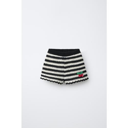 CROCHET KNIT CHERRY STRIPED SHORTS - Ecru / Black | ZARA United States