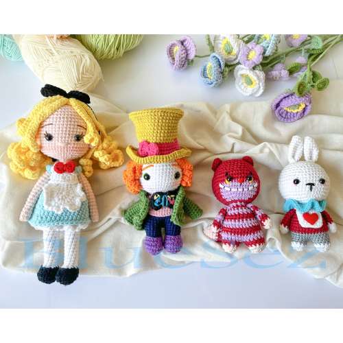 Alice in Wonderland Crochet Doll - Alice in Wonderland Character Dolls, Mad hatter, Alice, The White Rabbit, The Cheshire Cat Amigurumi Doll