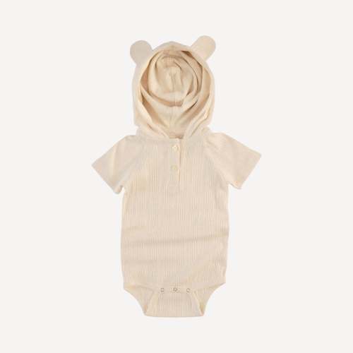short sleeve henley bear bodysuit | oatmeal | organic cotton multi rib