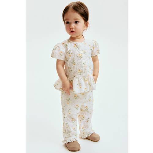 2-PIECE EYELET-EMBROIDERED SET (6 MO)