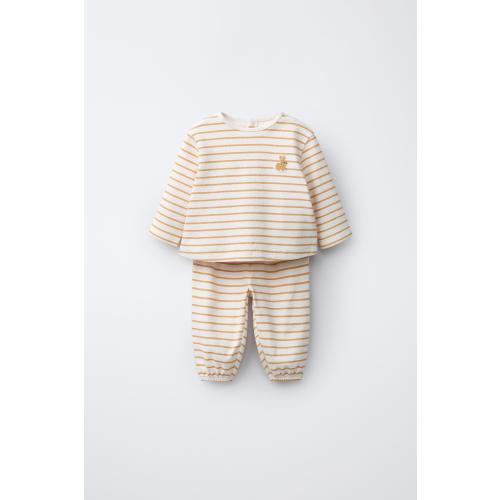 STRIPED T-SHIRT AND PANTS SET WITH EMBROIDERED BUNNY