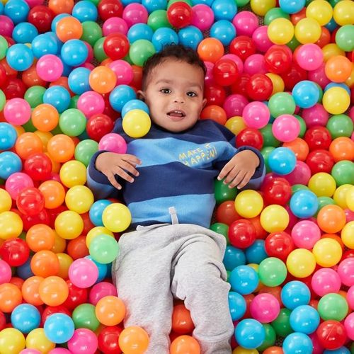 Amazon Basics BPA Free Ball Pit Balls with Storage Bag, Crush-Proof Plastic for Toddlers Kids 12+ Months Play, 6 Bright Colors, Pack of 1000