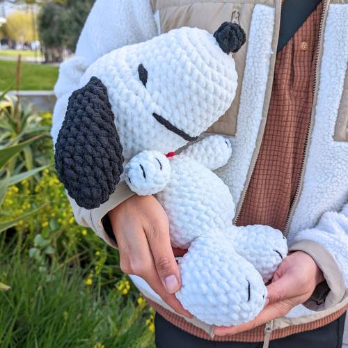 Snoop Beagle Dog Crocheted Plush | Kid Friendly Animal Plushies | Amigurumi | Cute Cartoon Dog Soft Toy | Comic Handmade Gifts