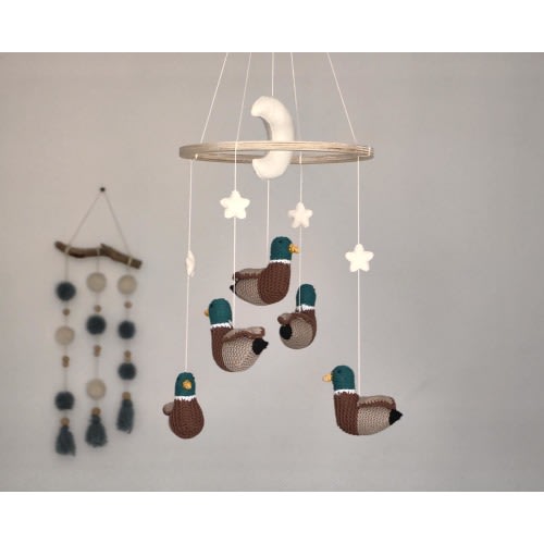 Ducks baby crib mobile - handcrafted nursery item for little one's