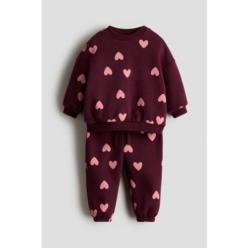 2-PIECE PRINTED SWEATSHIRT AND JOGGERS SET