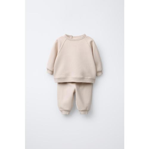 SWEATSHIRT AND JOGGER SET WITH BRUSHED INTERIOR - Light beige | ZARA United States