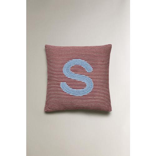 KIDS’ EMBROIDERED LETTER S CUSHION