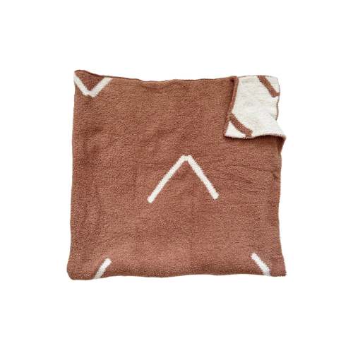 Arrow Caramel & Cream Reversible Plush Knit Blanket