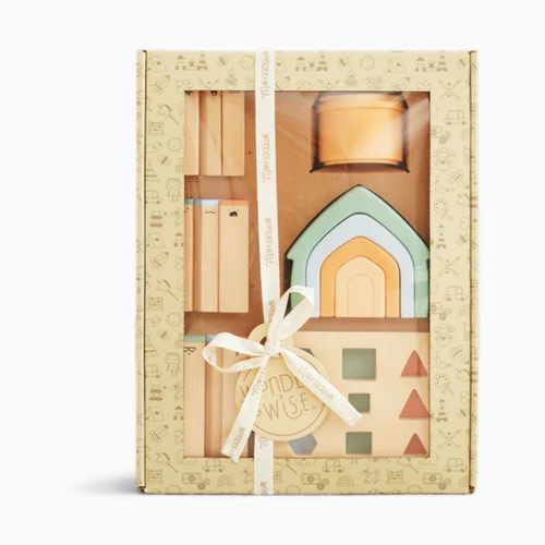 Wonder & Wise Hello Baby Gift Set 9-12 Months