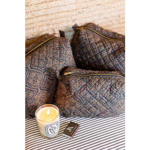 Peacoat Cordoba Quatrefoil Toiletry Set