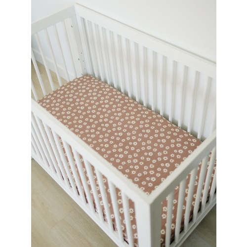 Daisy Dream Muslin Crib Sheet
