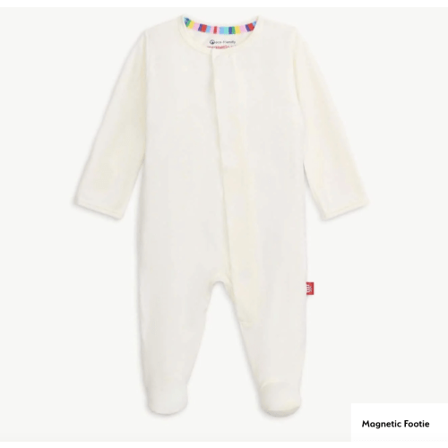 Magnetic Footie with Ruffle – Magnetic Me