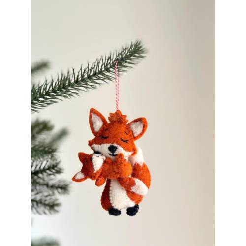 Fox holding baby Ornament, Red Fox Wool Felt ornament, Biodegradable ornament, Woodland Animal Decoration, Forest animal ornament