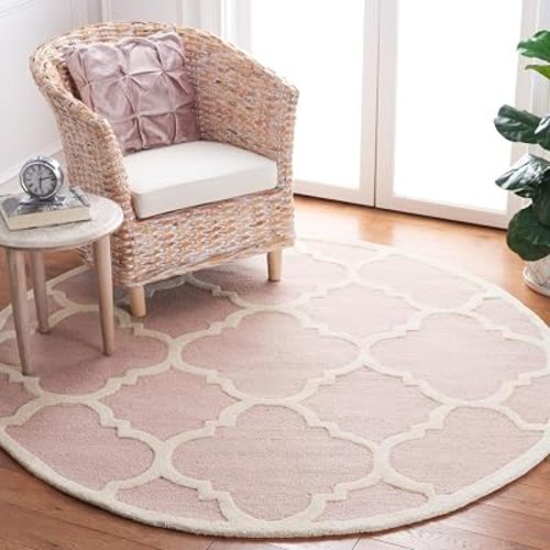 SAFAVIEH Cambridge Collection 6' Round Light Pink / Ivory CAM140M Handmade Moroccan Trellis Premium Wool Area Rug